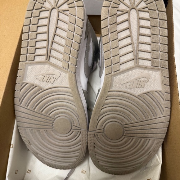 Nike Air Jordan high tops - Picture 5 of 6